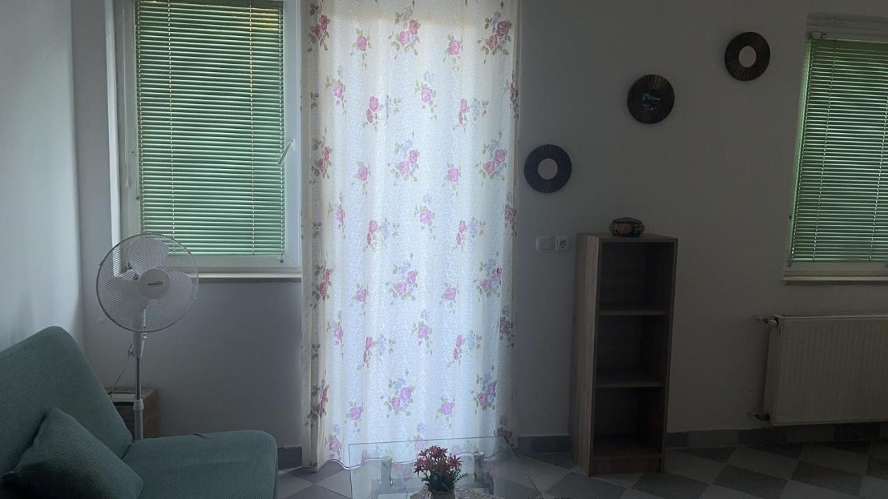 布达佩斯苹果酒店 Boedapest Buitenkant foto