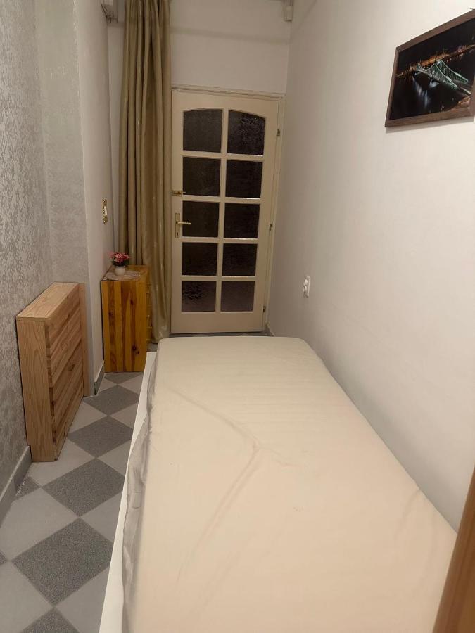 布达佩斯苹果酒店 Boedapest Buitenkant foto